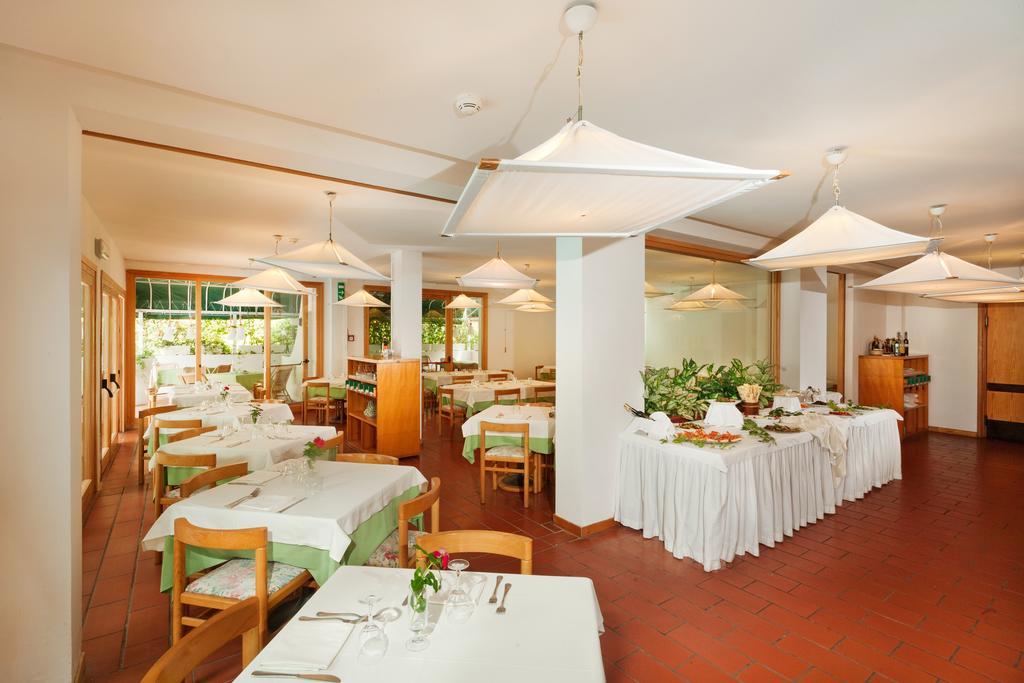 Hotel Kyrie Isole Tremiti Сан-Домино Экстерьер фото