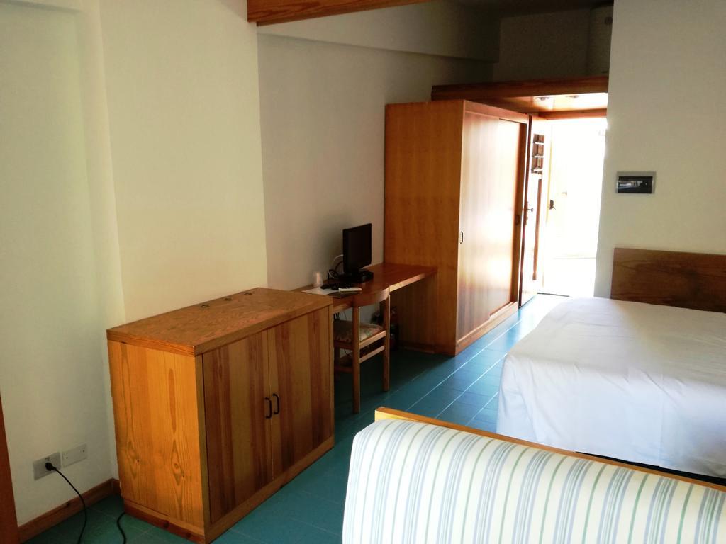 Hotel Kyrie Isole Tremiti Сан-Домино Экстерьер фото