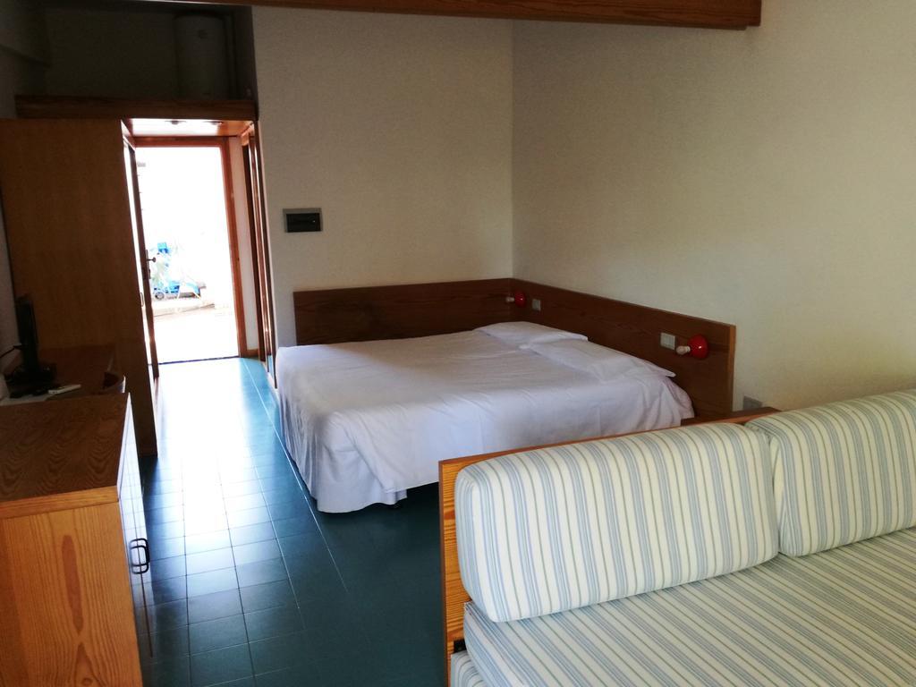 Hotel Kyrie Isole Tremiti Сан-Домино Экстерьер фото